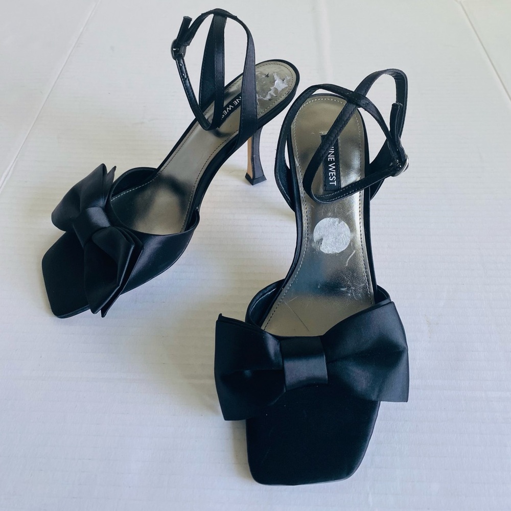 Nine West Black Heels with Bow Detail - Picture 3 of 6